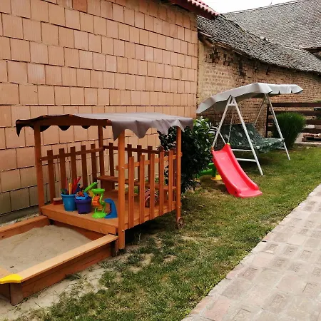 Guest house Carolina Vendeghaz *